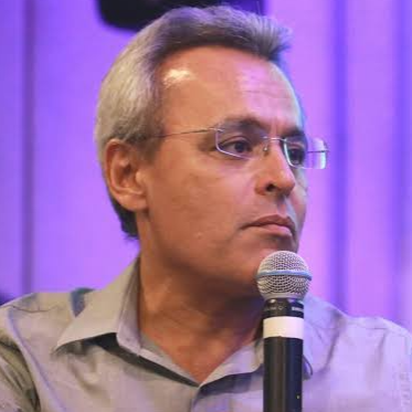 Prof. Dr. Alexandre Rezende